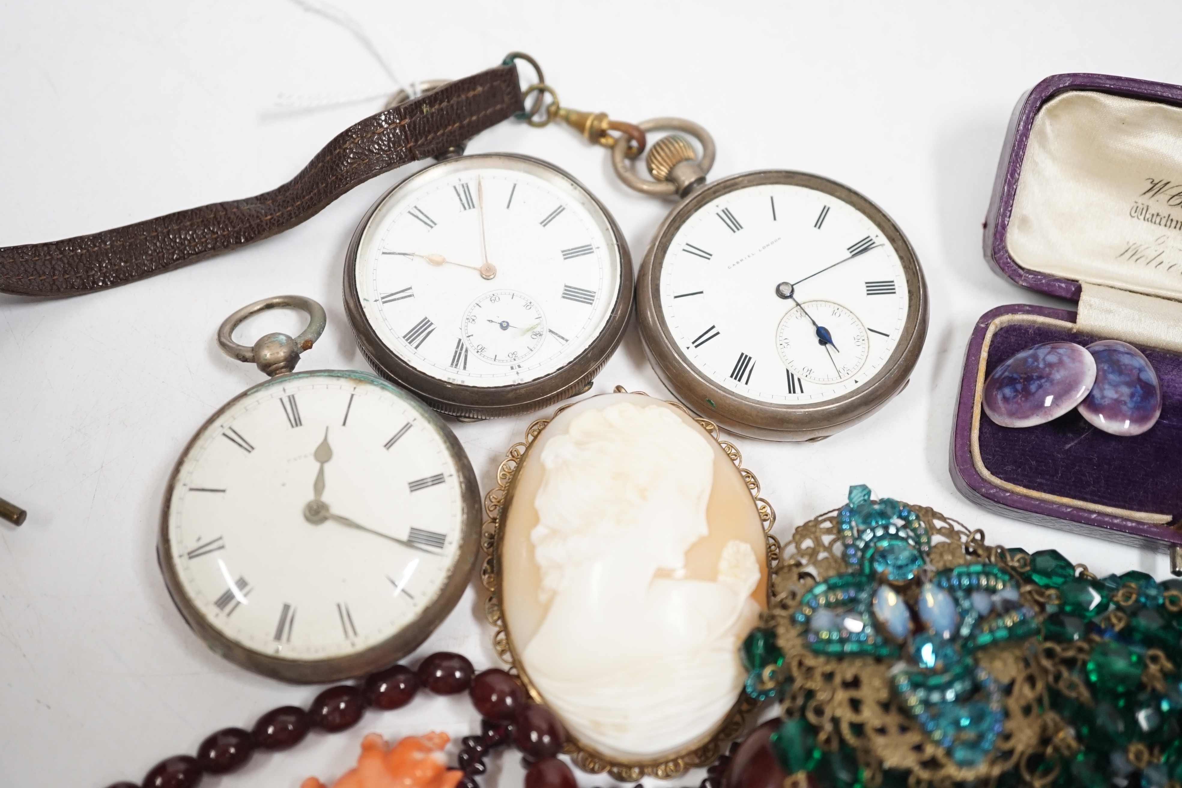 A group of assorted costume and other jewellery including a simulated cherry amber necklace, 52cm, gross weight 33 grams, a gilt metal and mother of pearl dress stud set, pair of Ruskin ceramic cufflinks, A Victorian sil